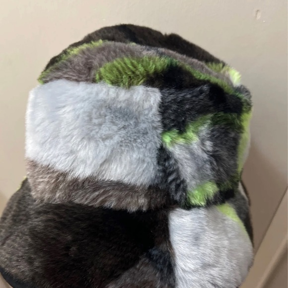 IVY PARK REVERSIBLE BUCKET HAT (WILD PINE/SOLID GREY/BLACK/SOLAR GREEN main image 9